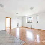 Pronajměte si 3 ložnic/e byt o rozloze 109 m² v Prague