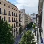 Rent a room of 280 m² in madrid