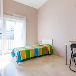 Rent a room of 110 m² in valencia