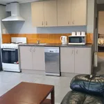 Rent 3 bedroom apartment in Kaipātiki