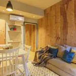 Rent 4 bedroom apartment of 70 m² in Barcelona