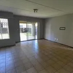 Rent 2 bedroom apartment of 82 m² in Benoni