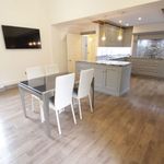 Rent 4 bedroom flat in Yorkshire And The Humber