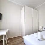 Rent 4 bedroom apartment of 115 m² in Barcelona