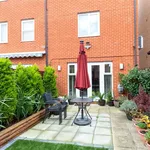 Rent 3 bedroom house in South East England