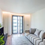 Rent 2 bedroom apartment of 100 m² in Porto