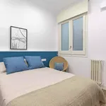 Rent 8 bedroom apartment in Barcelona