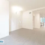 Rent 3 bedroom apartment of 90 m² in Milan