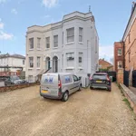 Rent 3 bedroom flat in Cheltenham