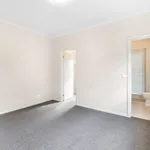 Rent 3 bedroom house in Cranbourne North