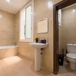 Rent 5 bedroom apartment in Barcelona