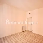 Rent 3 bedroom apartment of 90 m² in Novara