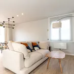 Rent 2 bedroom apartment of 861 m² in Barcelona