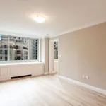 Rent 1 bedroom apartment of 94 m² in New York