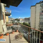 Affitto 4 camera appartamento di 127 m² in Palermo