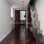 Affitto 3 camera appartamento di 126 m² in Naples