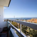 Apartamento T2 em São João do Estoril com vista sobre a Baía de Cascais!