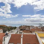 Rent 6 bedroom apartment of 153 m² in Lisboa