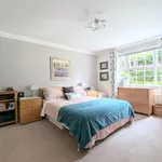 Flat to rent in Worthing Road, Horsham RH12