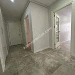 Altıntepe'de Güvenlikli Sitede Bahçe Kullanımlı 2+1