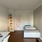 Miete 4 Schlafzimmer wohnung von 230 m² in Dusseldorf