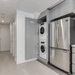 Appartement de 882 m² avec 3 chambre(s) en location à Vancouver