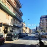 Affitto 5 camera appartamento di 120 m² in Palermo