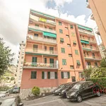 Affitto 2 camera appartamento di 62 m² in Genova