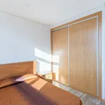 Rent 1 bedroom apartment in Porto