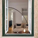 Rent 5 bedroom apartment of 70 m² in Lisboa