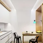 Rent 4 bedroom apartment of 140 m² in barcelona