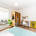 Miete 4 Schlafzimmer wohnung von 11 m² in Berlin