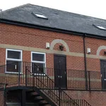 Rent 3 bedroom apartment in East Midlands