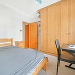 Rent 2 bedroom apartment in London