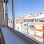 Rent a room of 80 m² in lisbon