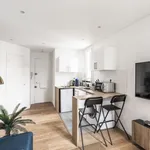 Rent 1 bedroom apartment of 35 m² in Courbevoie