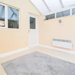 Rent 3 bedroom house in Wakefield