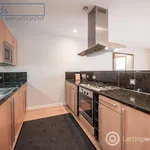 Rent 2 bedroom flat in Edinburgh