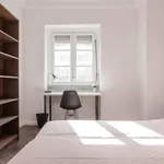 Rent 7 bedroom apartment in Lisbon