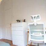 Rent a room of 100 m² in Lisboa