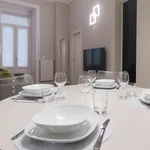 Rent 2 bedroom apartment of 80 m² in milan