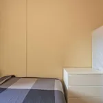 Rent a room in lisbon