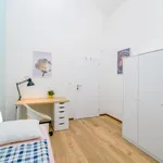 Rent 3 bedroom apartment in Prague