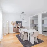 Appartement de 165 m² avec 5 chambre(s) en location à Paris