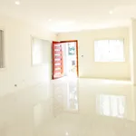 Rent 4 bedroom house in Moorebank