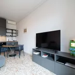 Rent 4 bedroom apartment of 80 m² in Milan