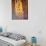 Rent 2 bedroom apartment of 120 m² in Lisbon