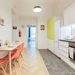 Pronajměte si 4 ložnic/e byt o rozloze 112 m² v prague