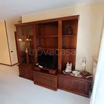 Rent 4 bedroom apartment of 86 m² in Adria