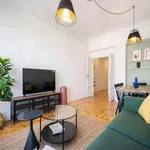 Rent a room of 293 m² in Madrid